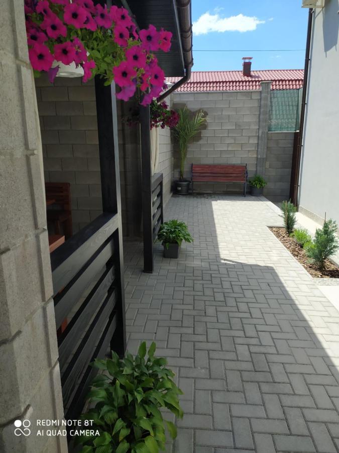 Reef Apartments Odessa Exterior foto