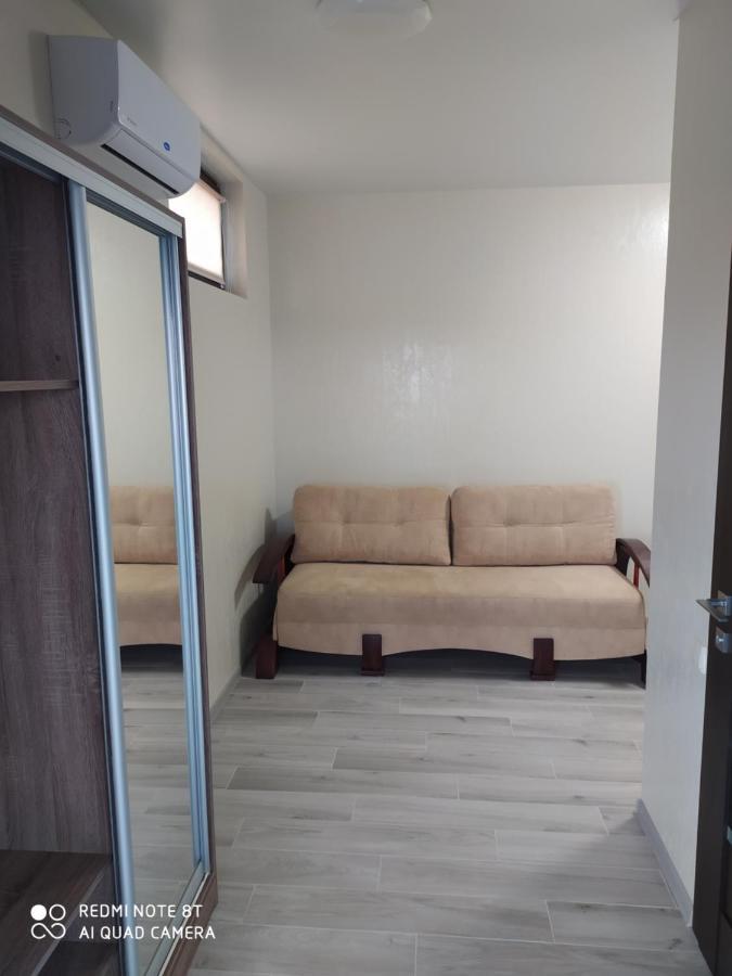 Reef Apartments Odessa Exterior foto